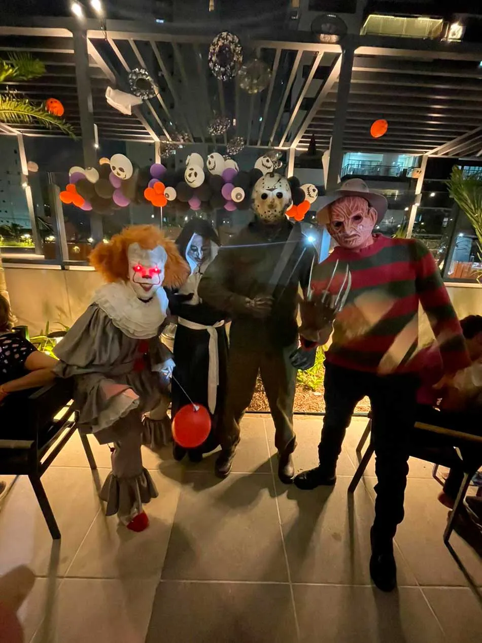 It, Jason, Freddy Krueger e Freira em festa de terror