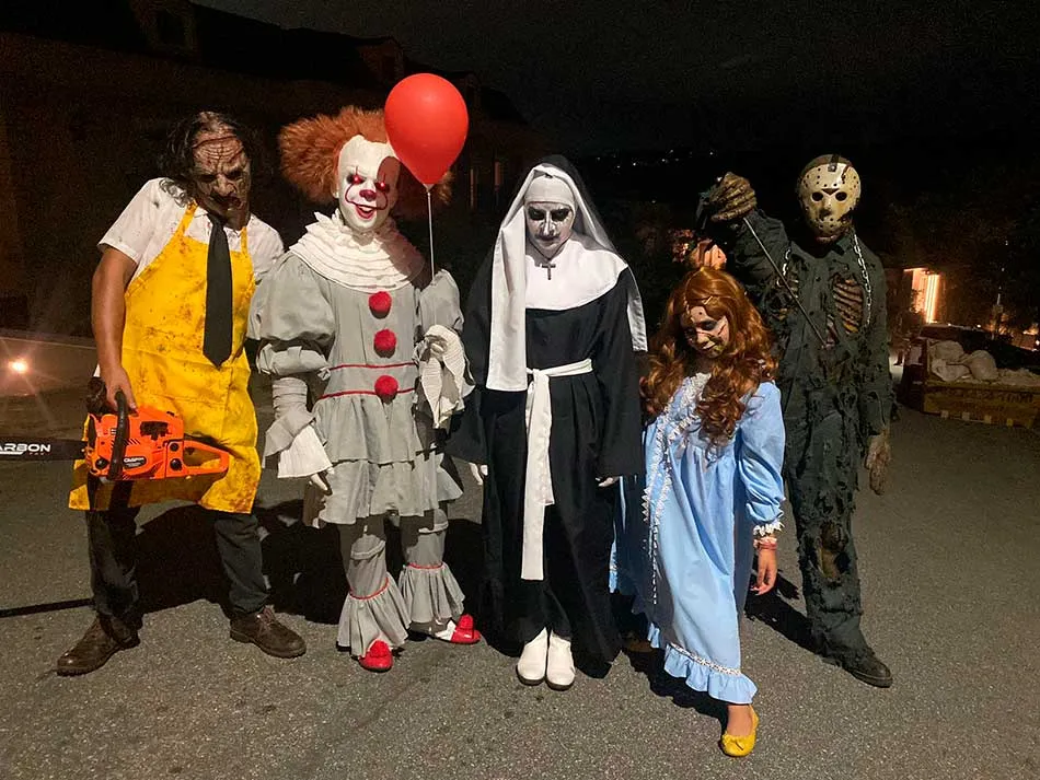 Jason, Leatherface ,Freira e Regan Macneil em Santana de Parnaíba